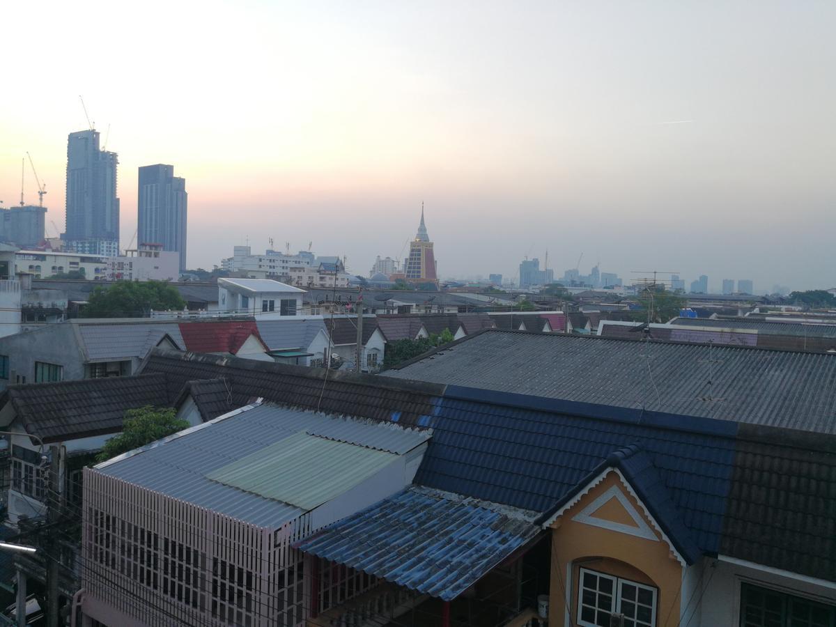 Wj Hostel Bangkok Exterior photo